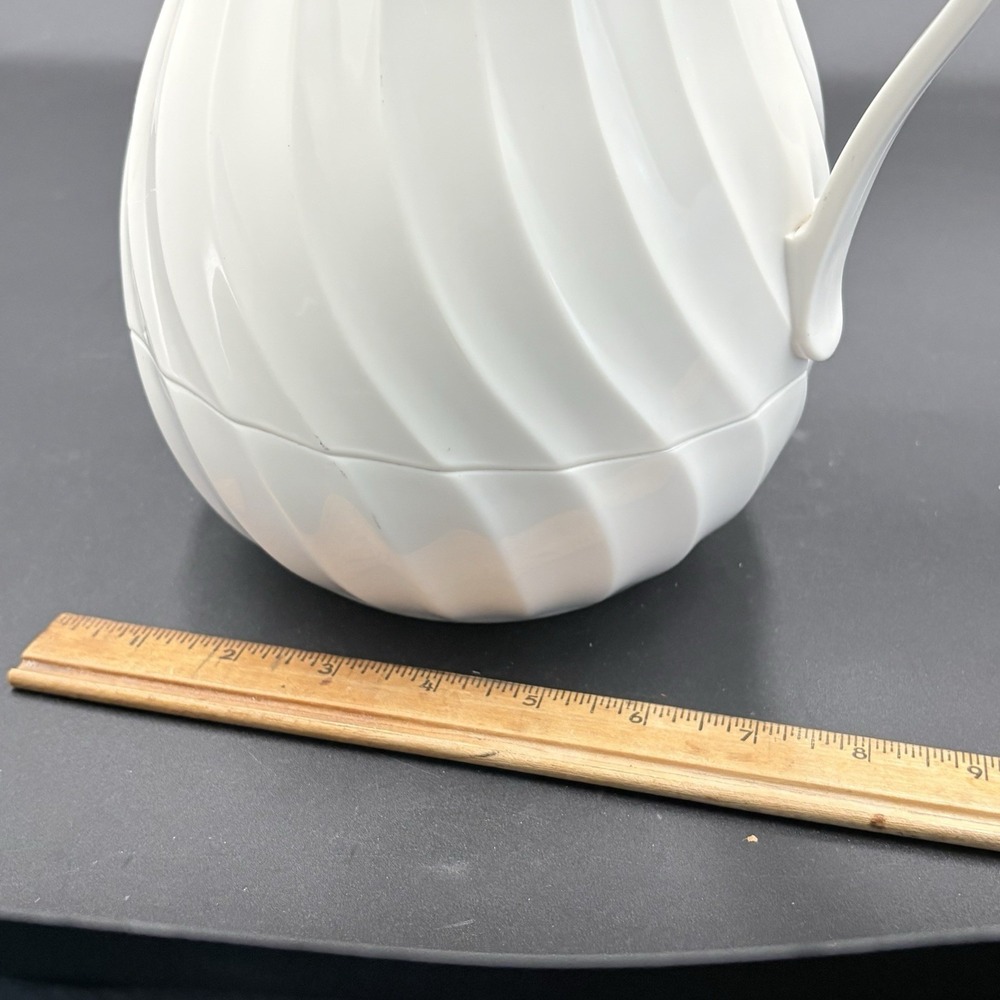 VTG nsulated coffee tea server carafe 40 oz W/ Push Spout White Connoiserve - Picture 10 of 10